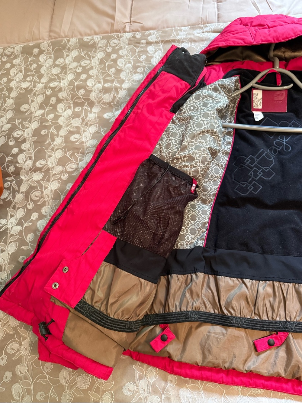 ORAGE snowboarding coat - Picture 11 of 14